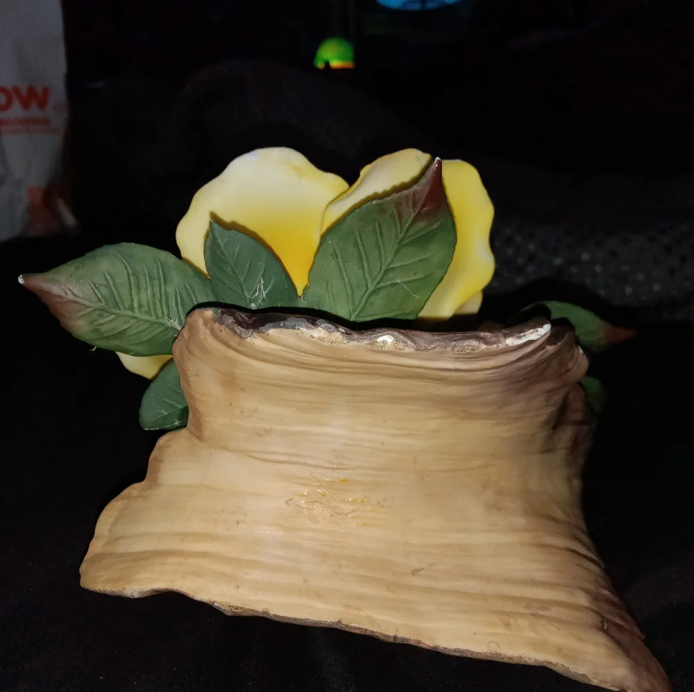 Vintage Yellow Rose Statue